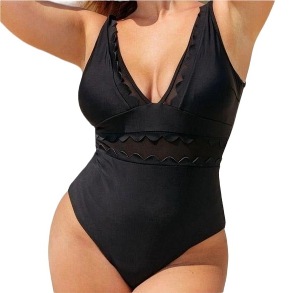 NWT Cupshe Solid Black V-Neck One Piece Swimsuit XS - Picture 3 of 9